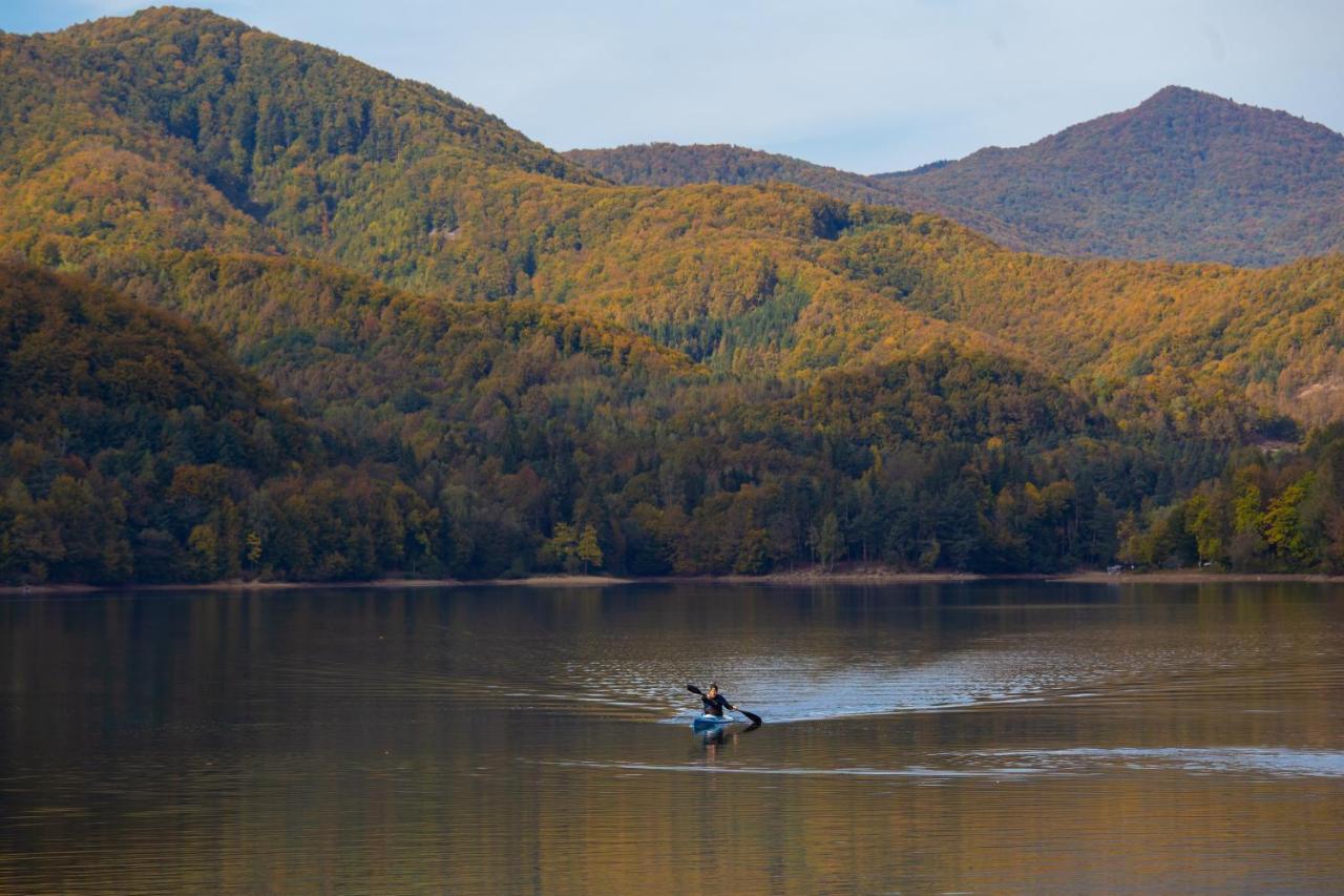 Adventure Lake Resort - Simared Baia Mare Bagian luar foto
