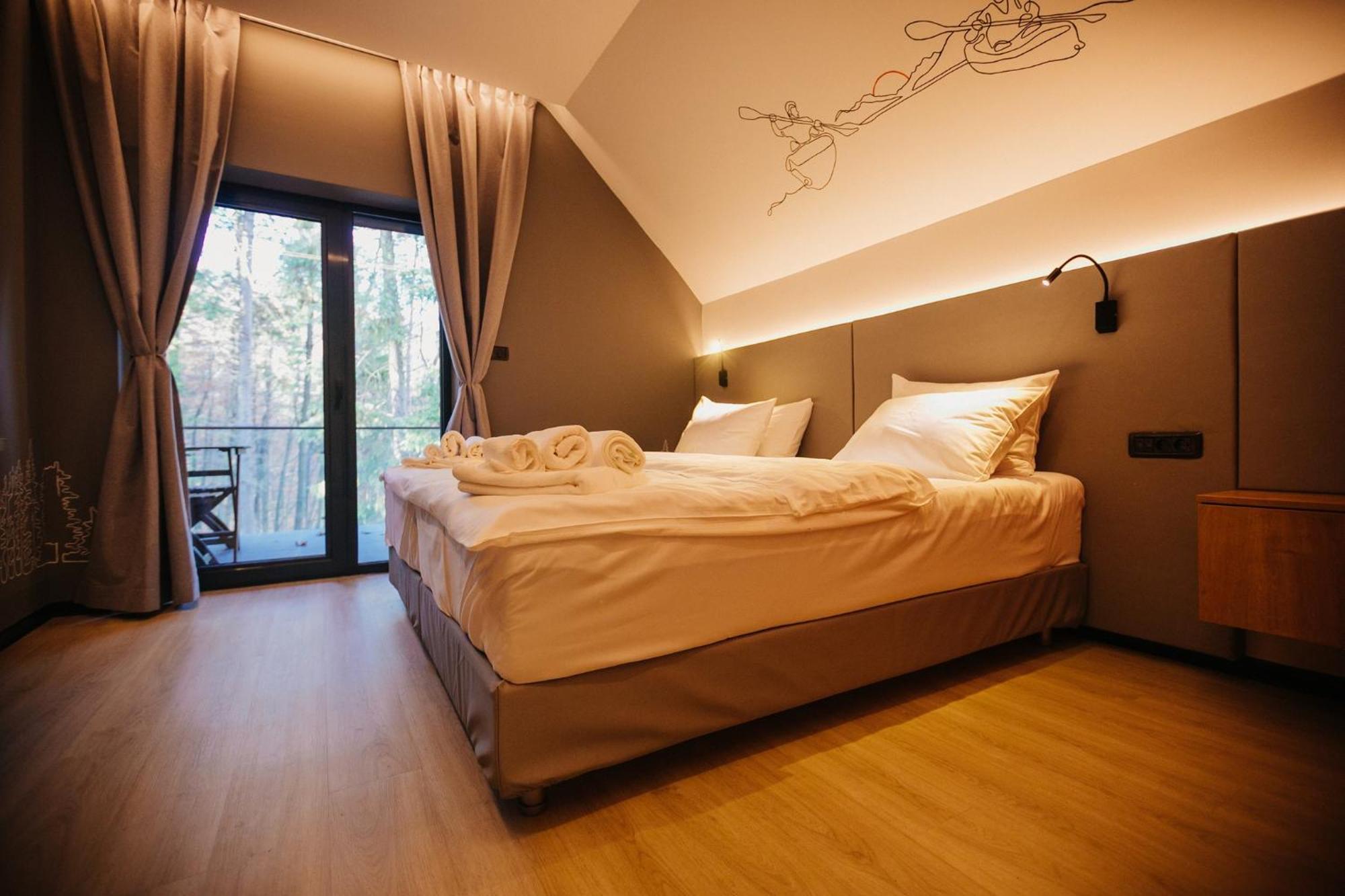 Adventure Lake Resort - Simared Baia Mare Bagian luar foto