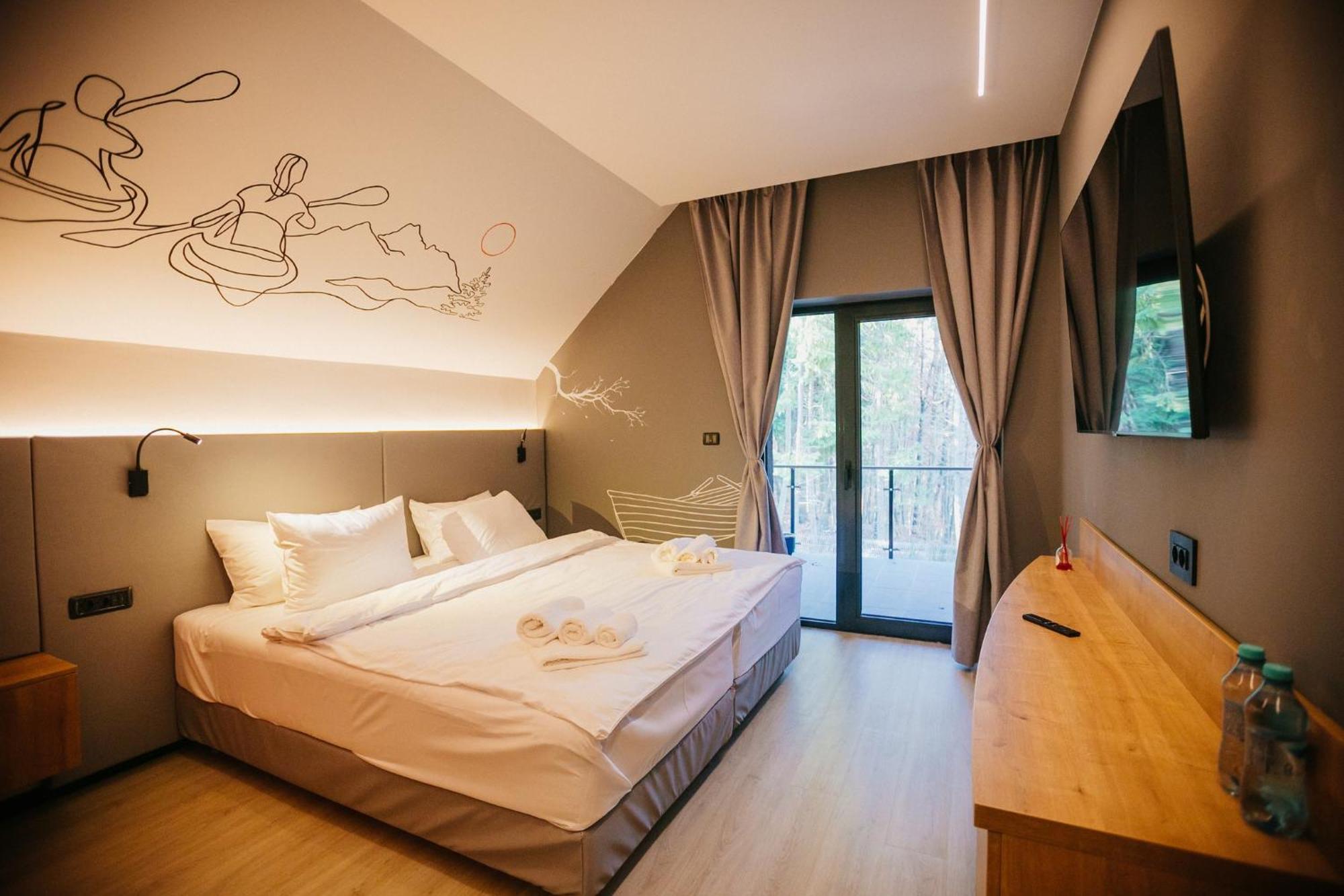 Adventure Lake Resort - Simared Baia Mare Bagian luar foto