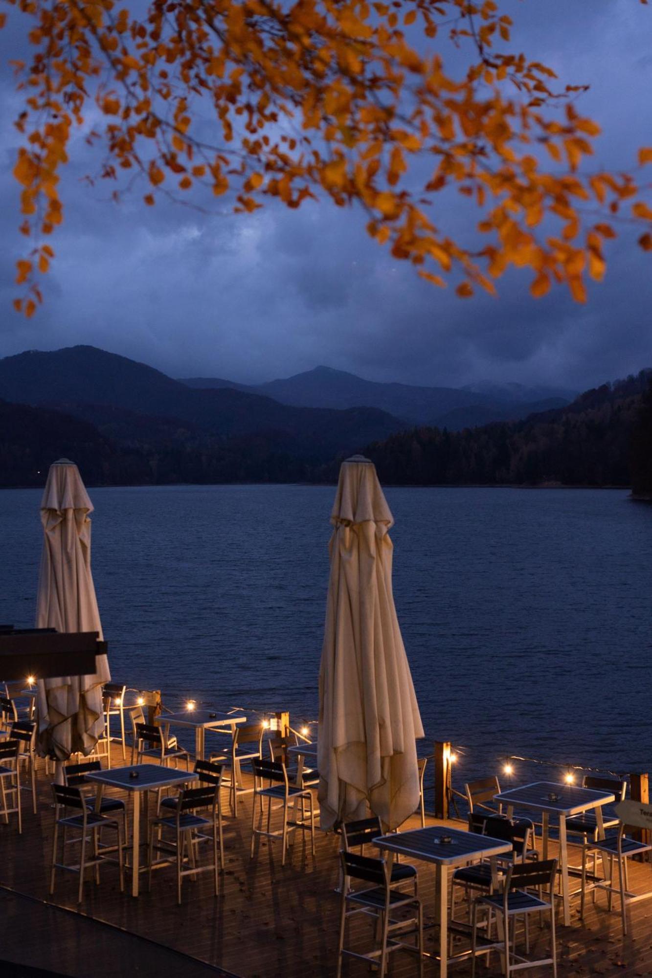 Adventure Lake Resort - Simared Baia Mare Bagian luar foto