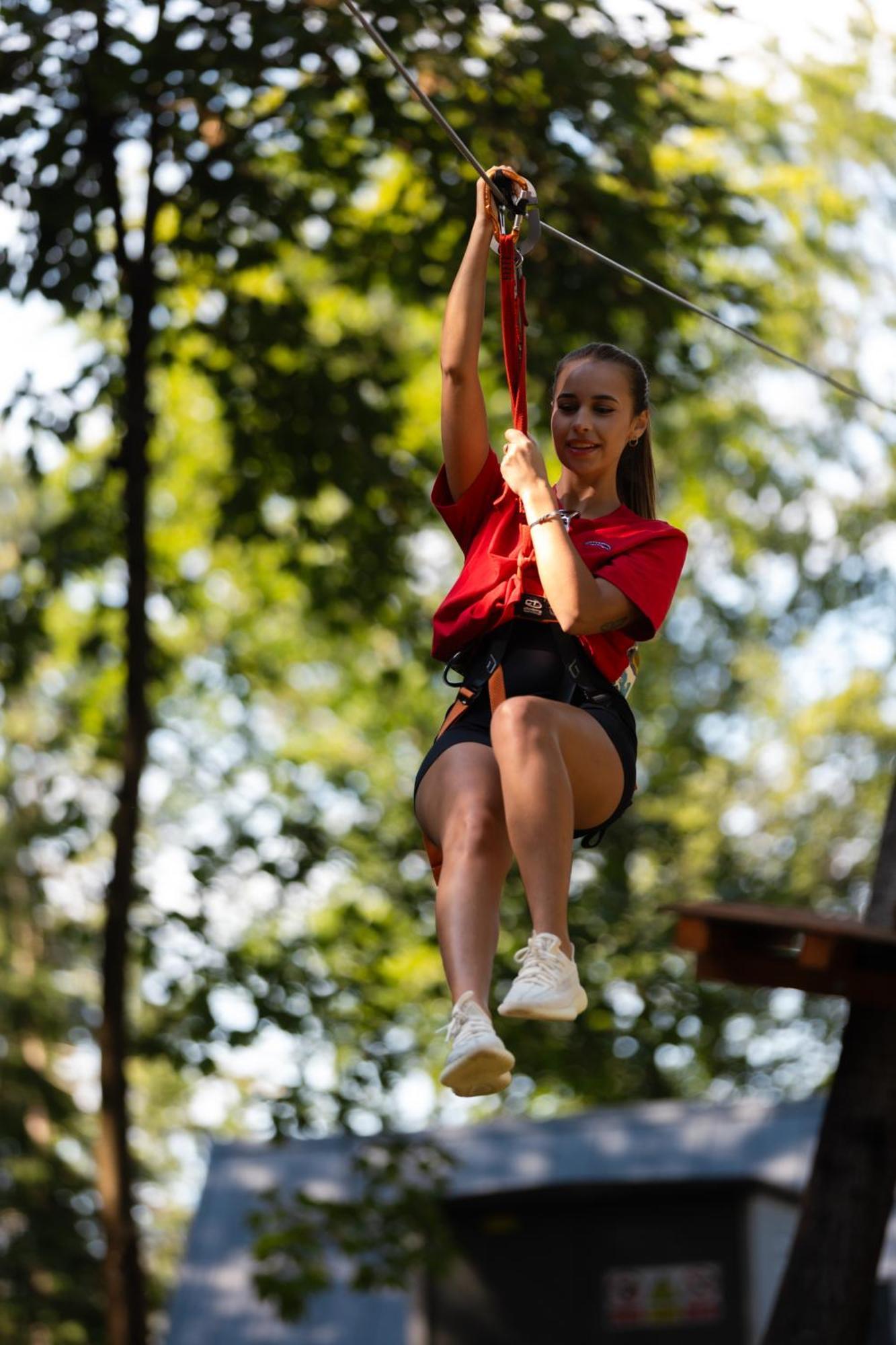 Adventure Lake Resort - Simared Baia Mare Bagian luar foto